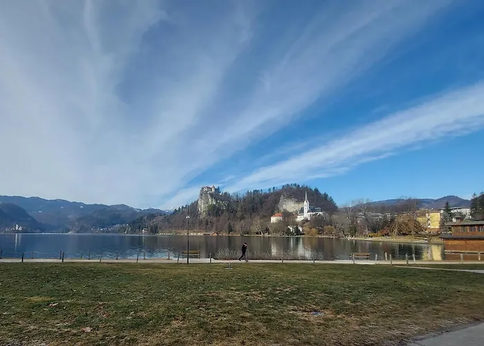 Apartma Tia